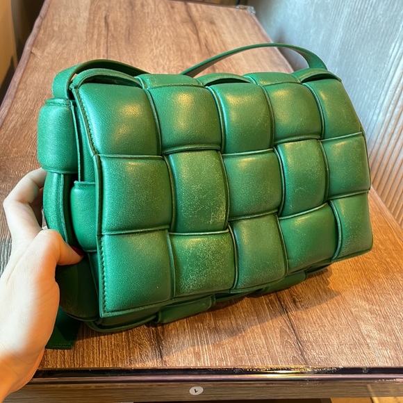 Bottega Veneta racing green and gold small padded cassette bag - Picture 7 of 8